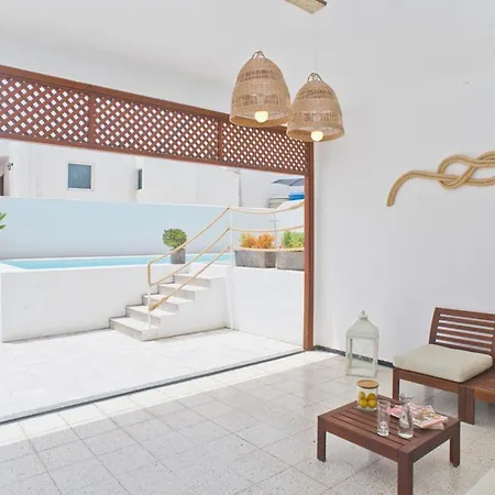 Pilar Πουέρτο Ντελ Κάρμεν